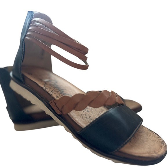 Remounted Leather Strap Sandals, Womens size 37 - Picture 1 of 7